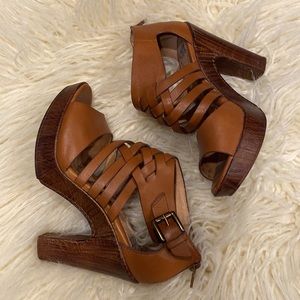 Sofft brown leather heel sz 7
